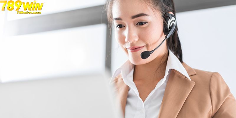 Cách nhanh chóng nhất liên hệ nhân viên nhà cái là gọi điện